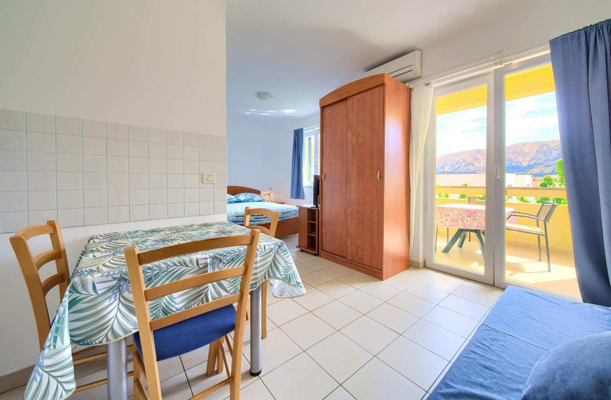 Ada Apartment
