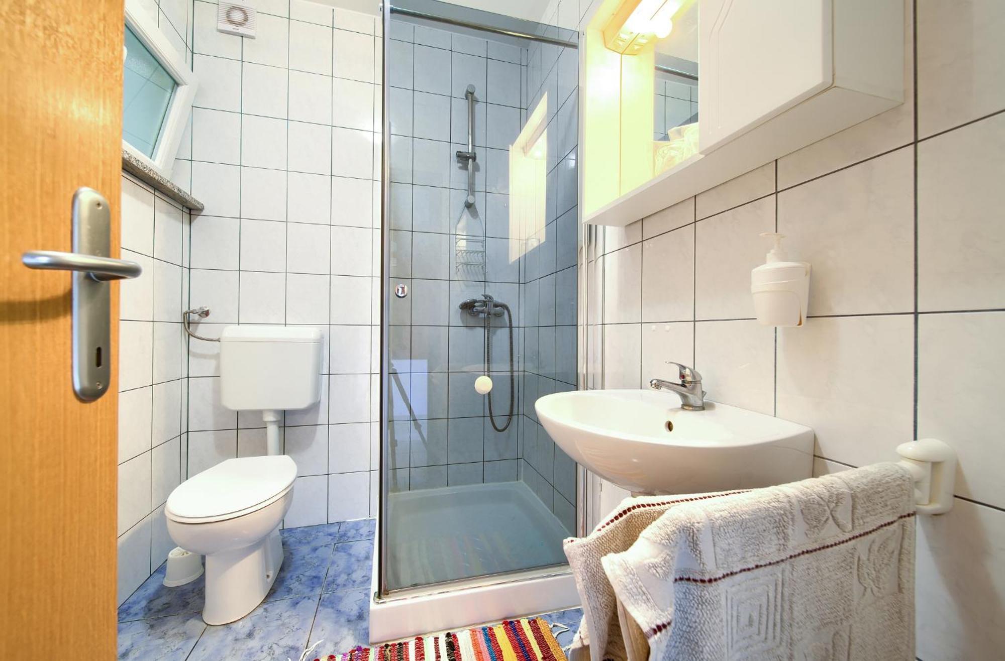 Apartment Ada *