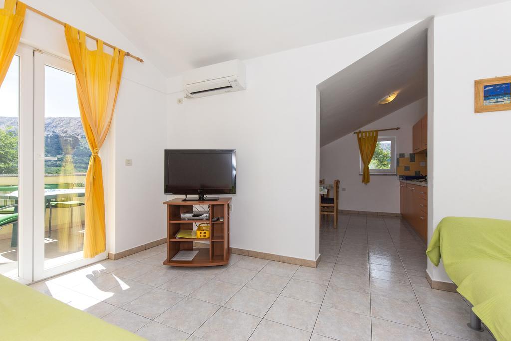 Apartment Ada *